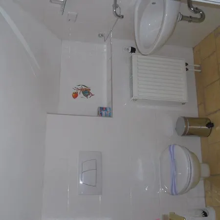 Karolina Guest house 3*